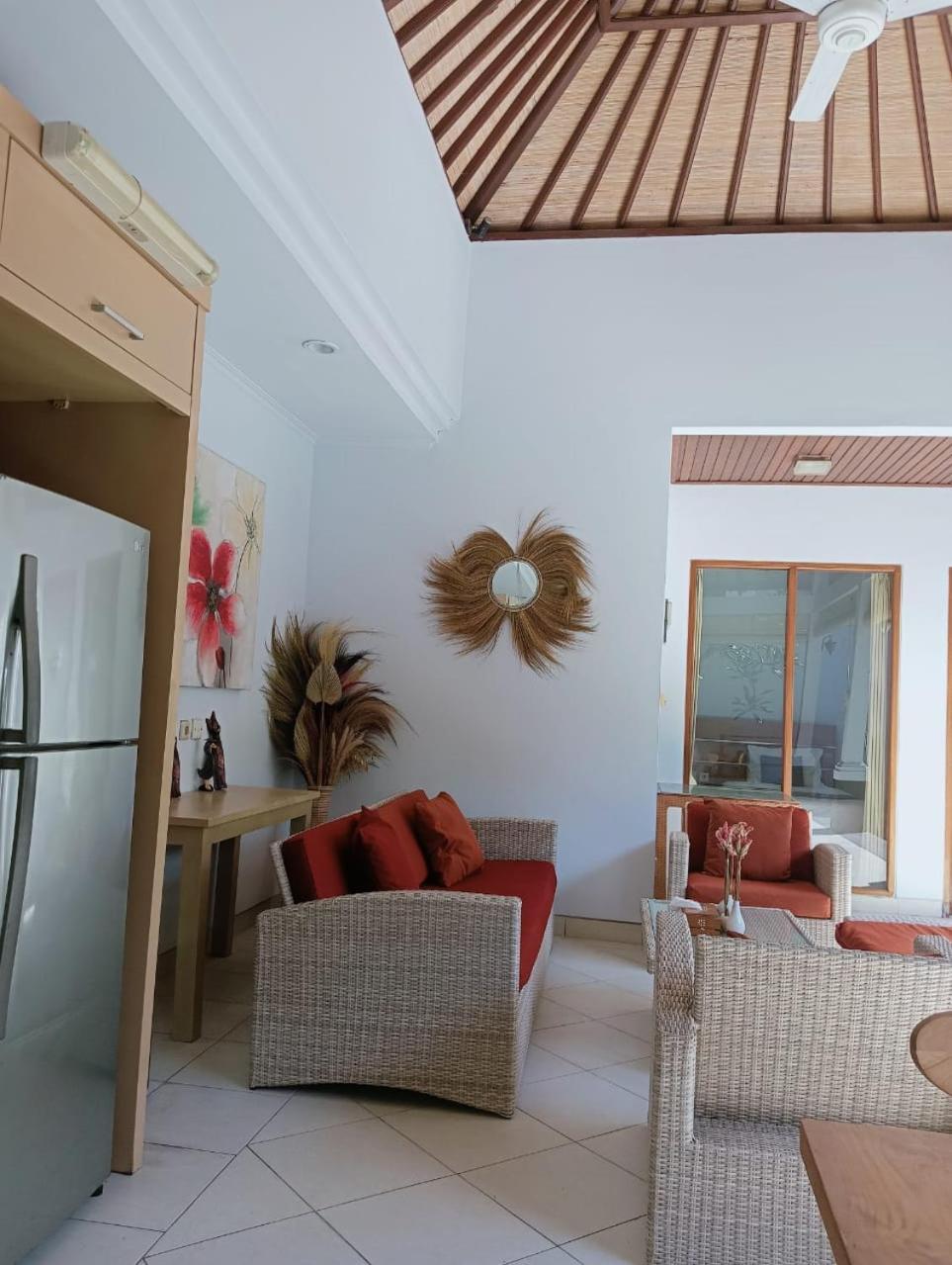 Glisten Up Villa Beach Side Sanur! Exterior foto